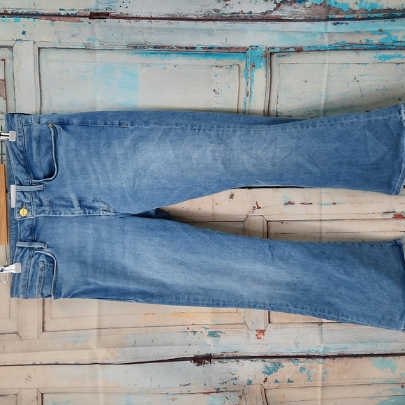 Frame Le One Crop Mini Boot Jeans in Caspio - Picture 2 of 9